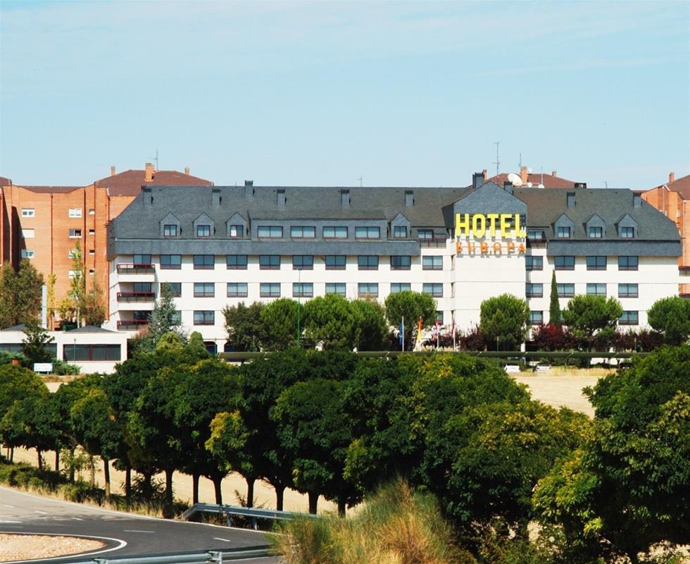 Hospedium Hotel Europa Centro Magaz De Pisuerga Exterior foto
